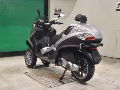 Piaggio MP3 250