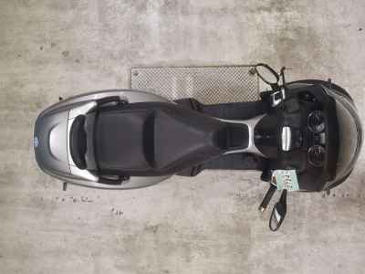 Piaggio MP3 250