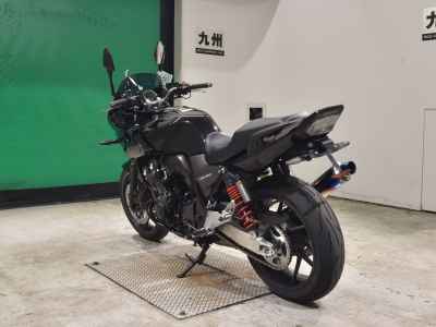 Honda CB400 Super Boldor 2019