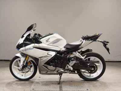 Honda CBR250RR 2023