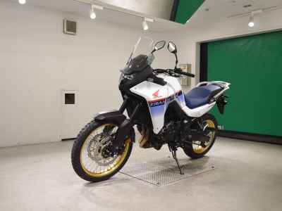 Honda Transalp 750 2025