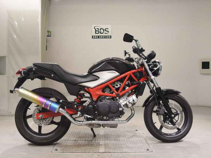 Honda VTR250 2011