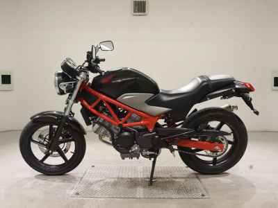 Honda VTR250 2011