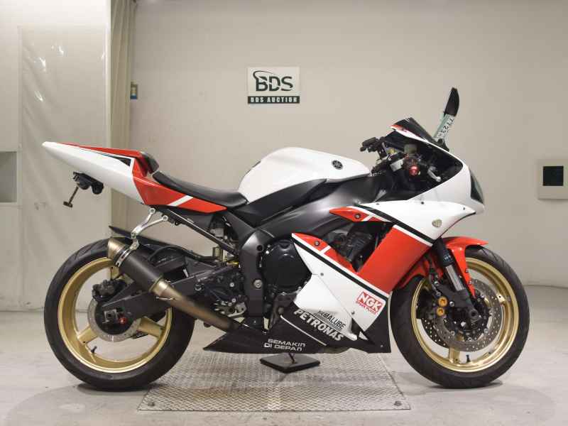 Yamaha YZF-R1