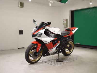 Yamaha YZF-R1