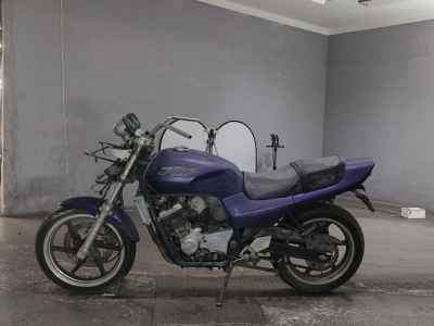 Honda CB250 Jade