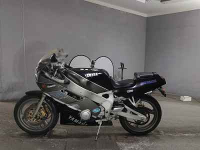 Yamaha FZR400