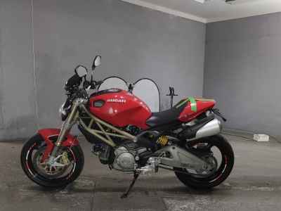 Ducati Monster 696 2013