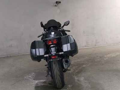 Kawasaki Ninja H2 SX 2023