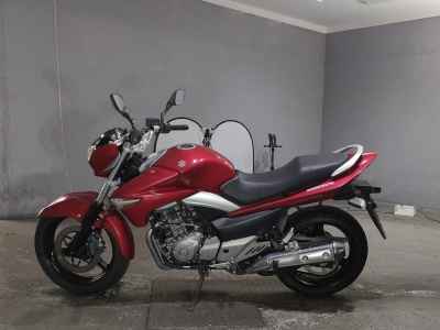 Suzuki GSR250