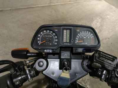 Kawasaki GPZ400 2025