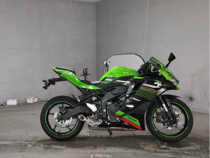 Kawasaki Ninja ZX-25R 2021