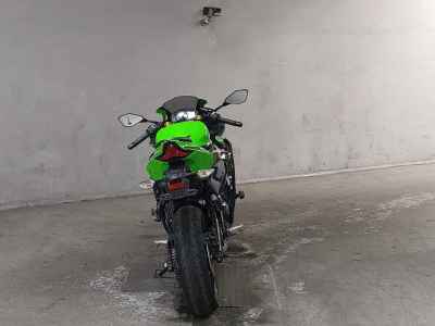 Kawasaki Ninja ZX-25R 2021
