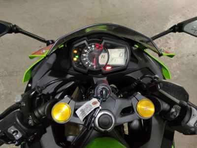 Kawasaki Ninja ZX-25R 2021
