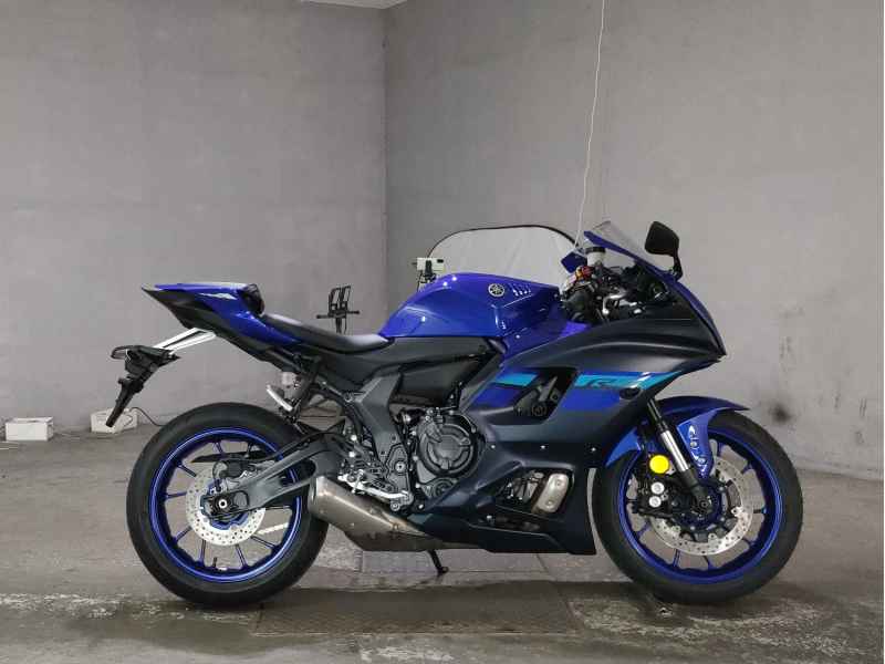 Yamaha YZF-R7 2025
