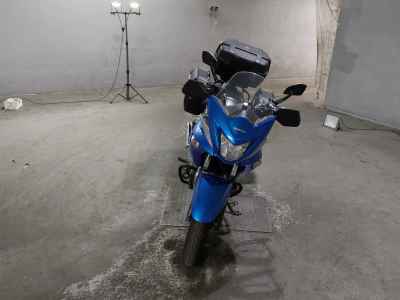 Suzuki GSR250F