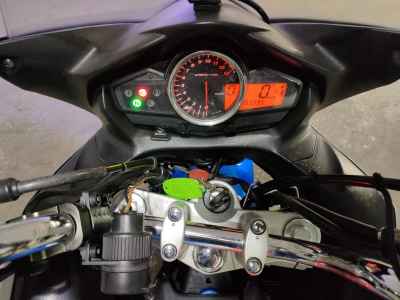 Suzuki GSR250F
