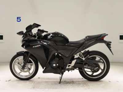 Honda CBR250R 2011