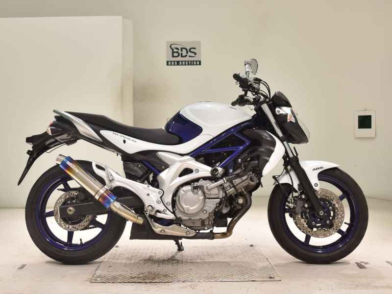 Suzuki Gladius SFV400 2010