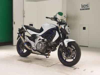 Suzuki Gladius SFV400 2010