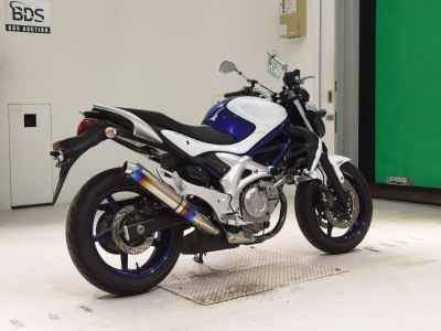 Suzuki Gladius SFV400 2010