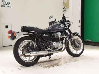 Kawasaki W800 2022