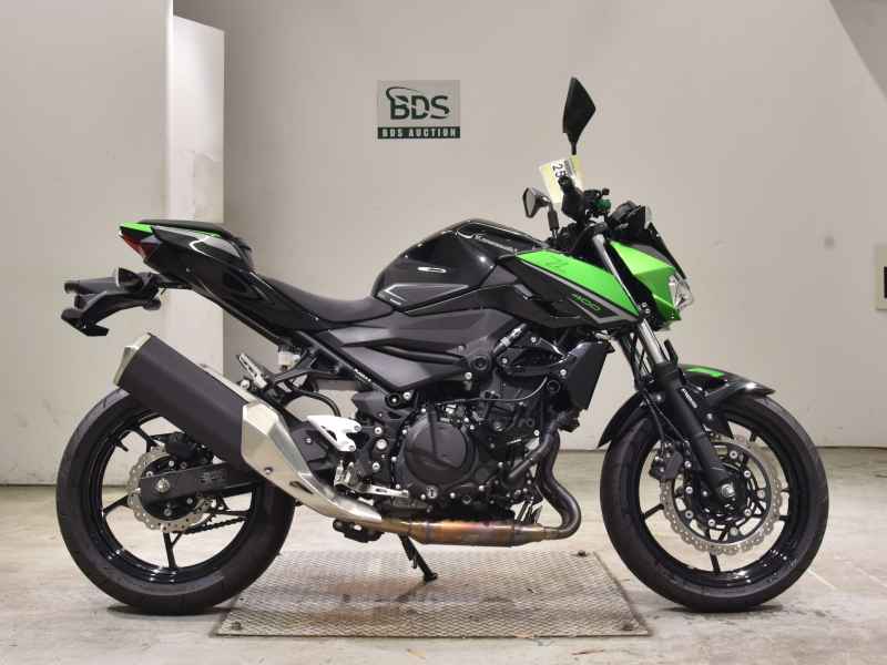 Kawasaki Z400 2022