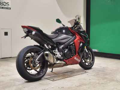 Suzuki GSX-S1000F 2016