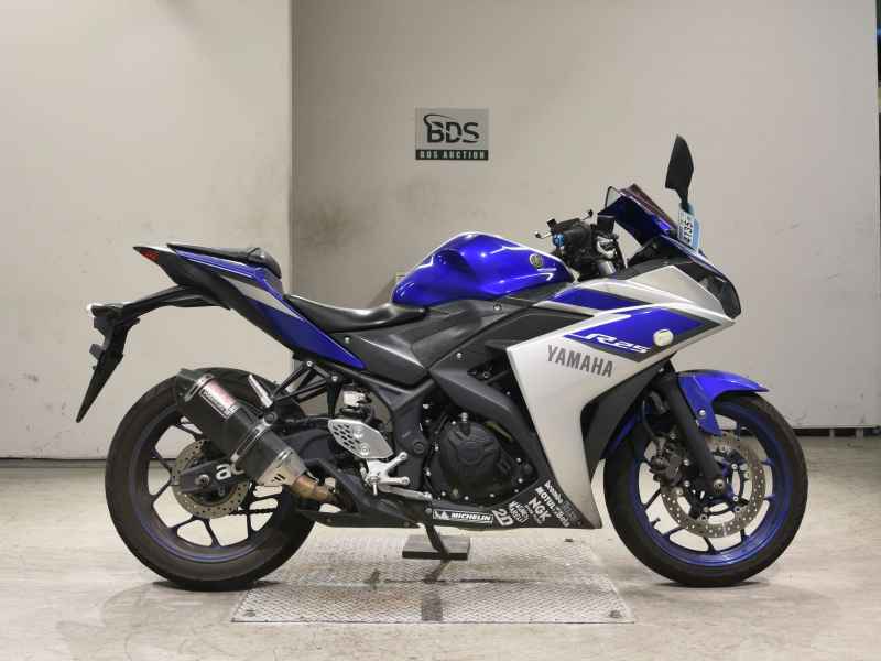 Yamaha YZF-R25 2015