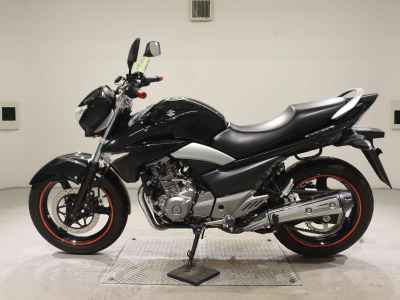 Suzuki GSR250