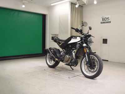 Husqvarna Svartpilen 401 2020