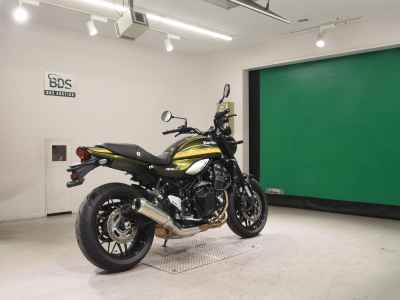 Kawasaki Z900RS 2024