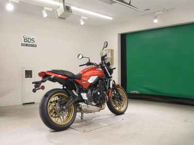 Kawasaki Z650RS 2025