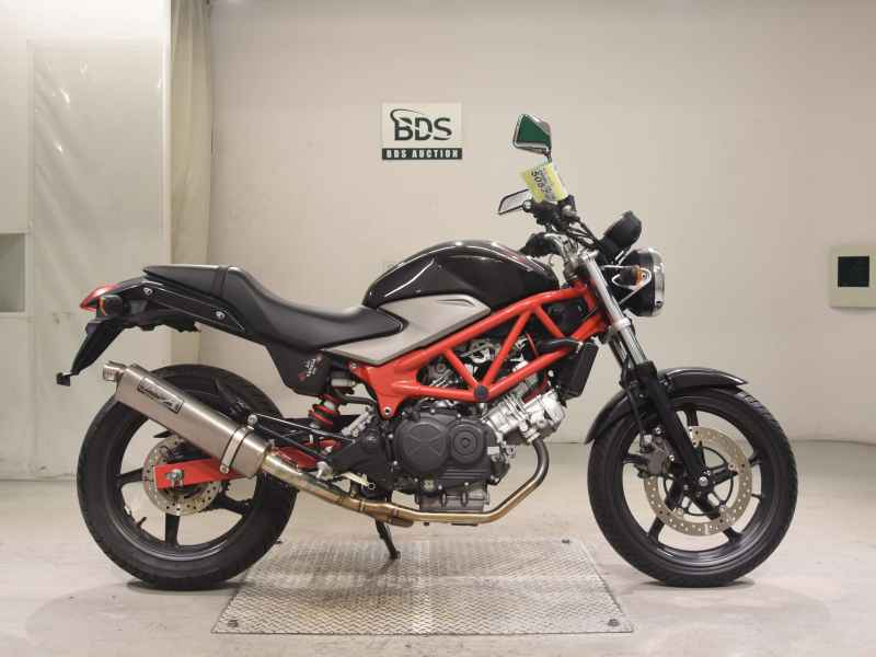 Honda VTR250 2011