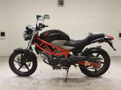 Honda VTR250 2011