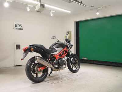 Honda VTR250 2011