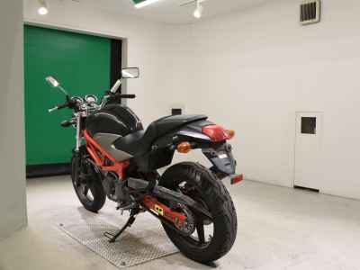 Honda VTR250 2011