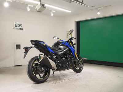 Suzuki GSX-S750 2023