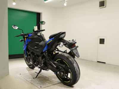 Suzuki GSX-S750 2023