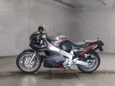 Yamaha FZR1000