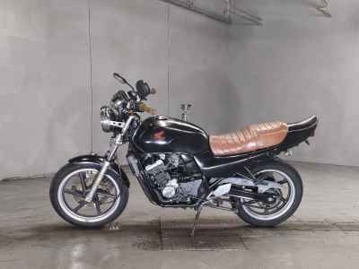 Honda CB250 Jade
