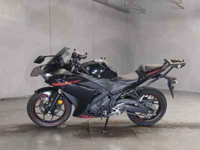 Yamaha YZF-R25 2015
