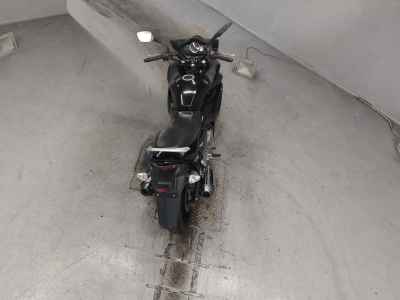 Suzuki GSR250F