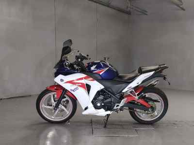 Honda CBR250R 2011