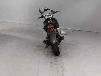 Suzuki GSR250
