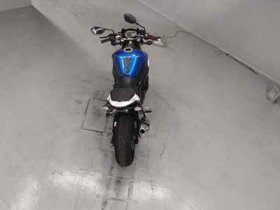 Suzuki GSR750 2013