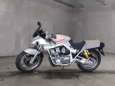 Suzuki GSX750S Katana