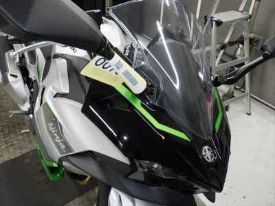 Kawasaki Ninja 7 Hybrid 2025