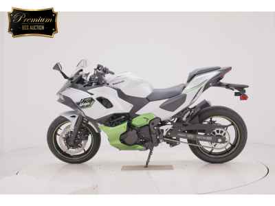 Kawasaki Ninja 7 Hybrid 2025