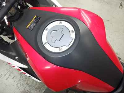 Yamaha YZF-R25 2015